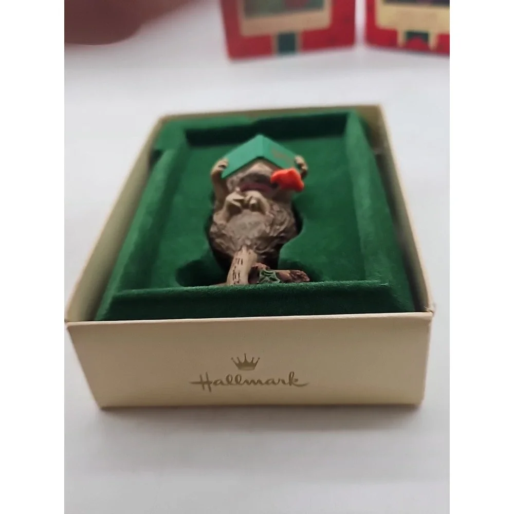 HALLMARK Keepsake 1981‎ TOPSY TURVY SURPRISES Opossum CHRISTMAS ORNAMENT Vintage
